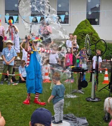 Haló, haló, cirkus jede!