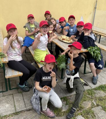 Strážci klimatu aneb čtvrťáci pomáhají přírodě a tvoří projekt