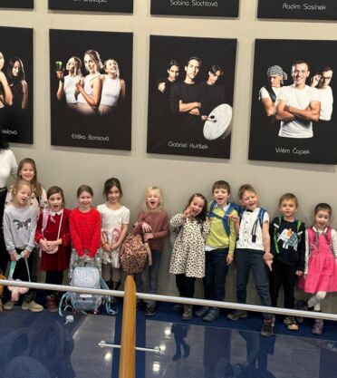 1. třída v divadle Radost